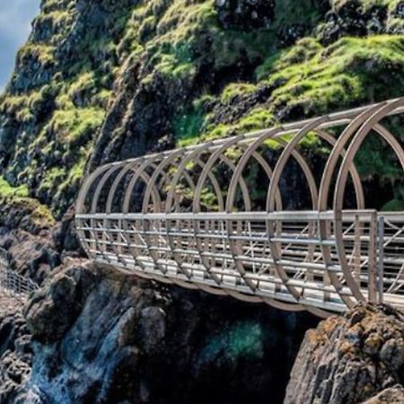 Вилла Stunning Coastal Retreat Каррикфергус Экстерьер фото